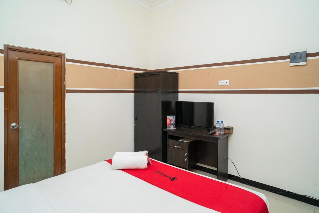 Reddoorz Syariah Near Marvel City Mall 2 Surabaya Exteriör bild