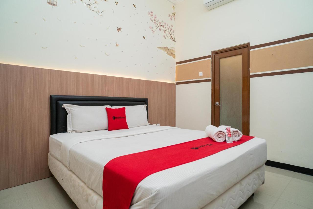 Reddoorz Syariah Near Marvel City Mall 2 Surabaya Exteriör bild