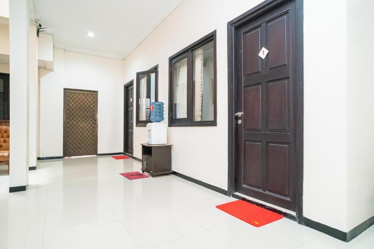 Reddoorz Syariah Near Marvel City Mall 2 Surabaya Exteriör bild