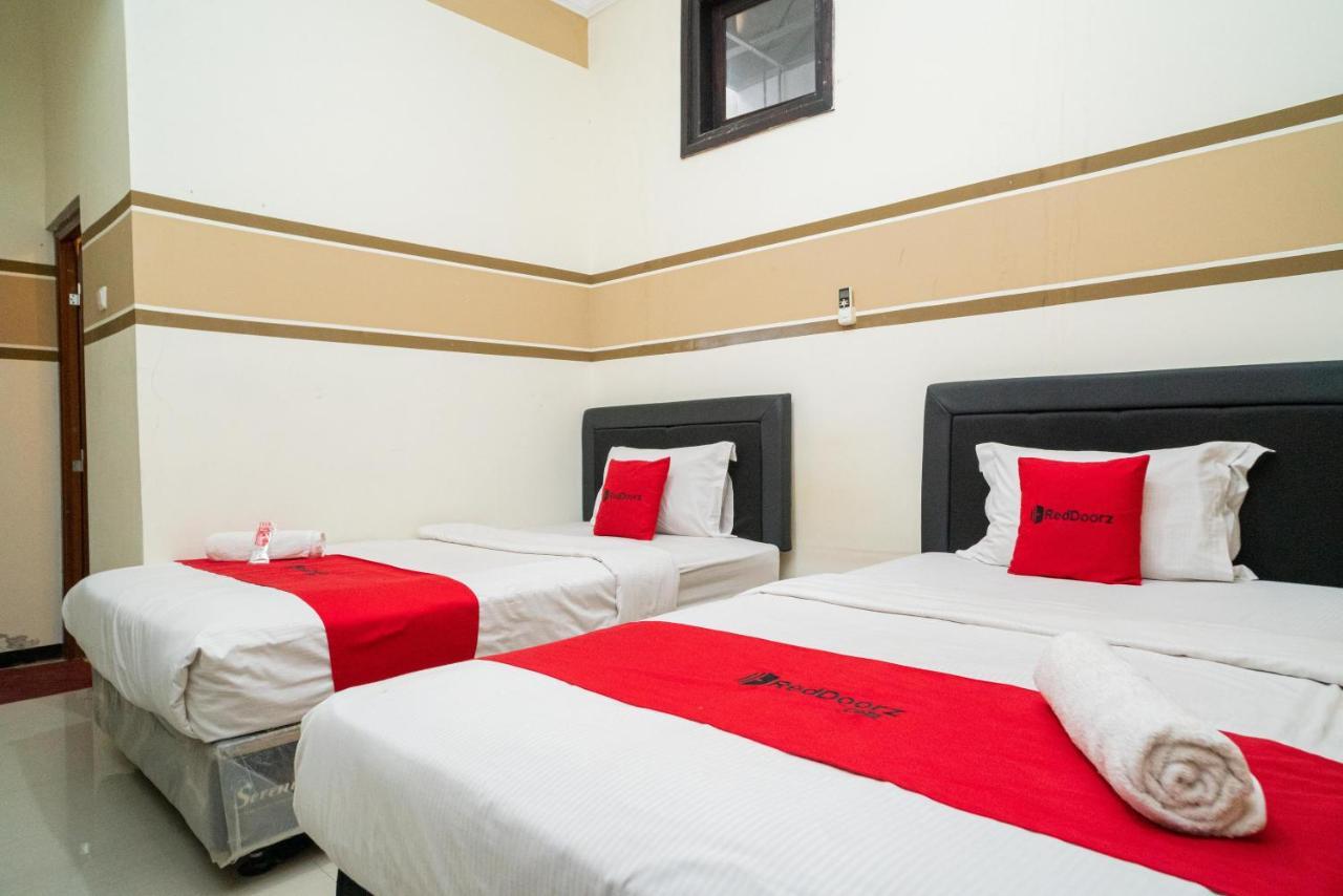 Reddoorz Syariah Near Marvel City Mall 2 Surabaya Exteriör bild