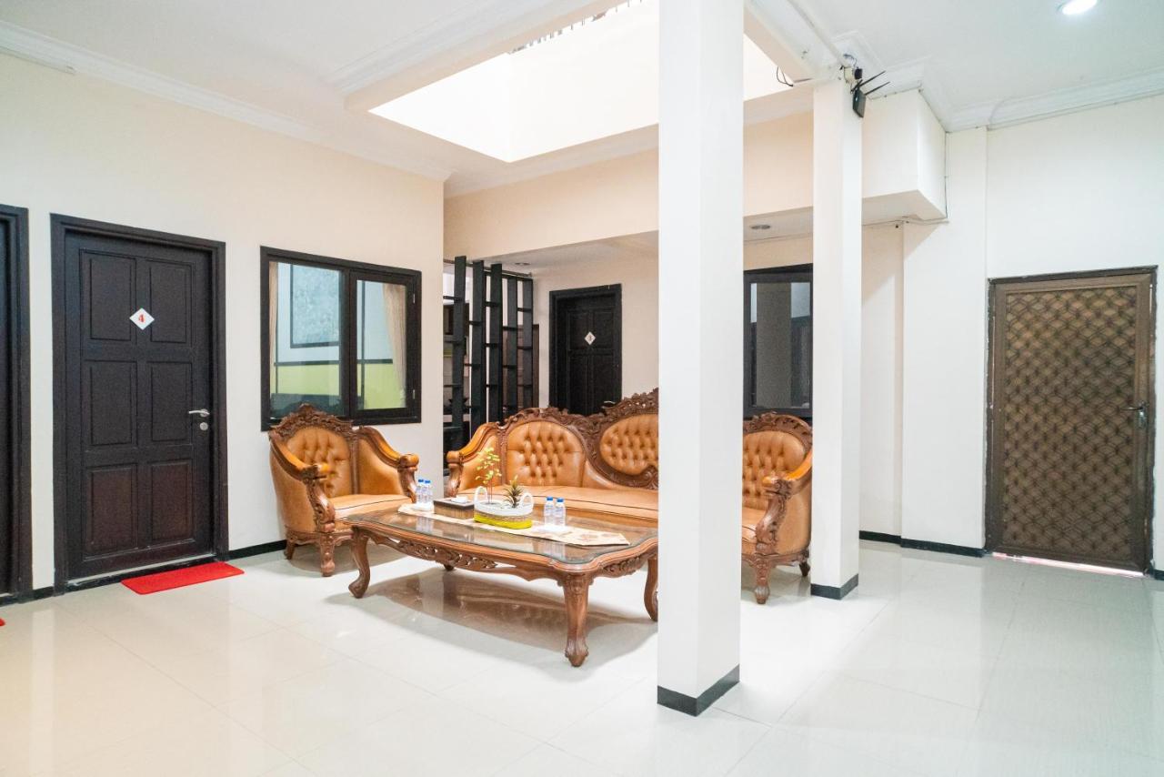 Reddoorz Syariah Near Marvel City Mall 2 Surabaya Exteriör bild