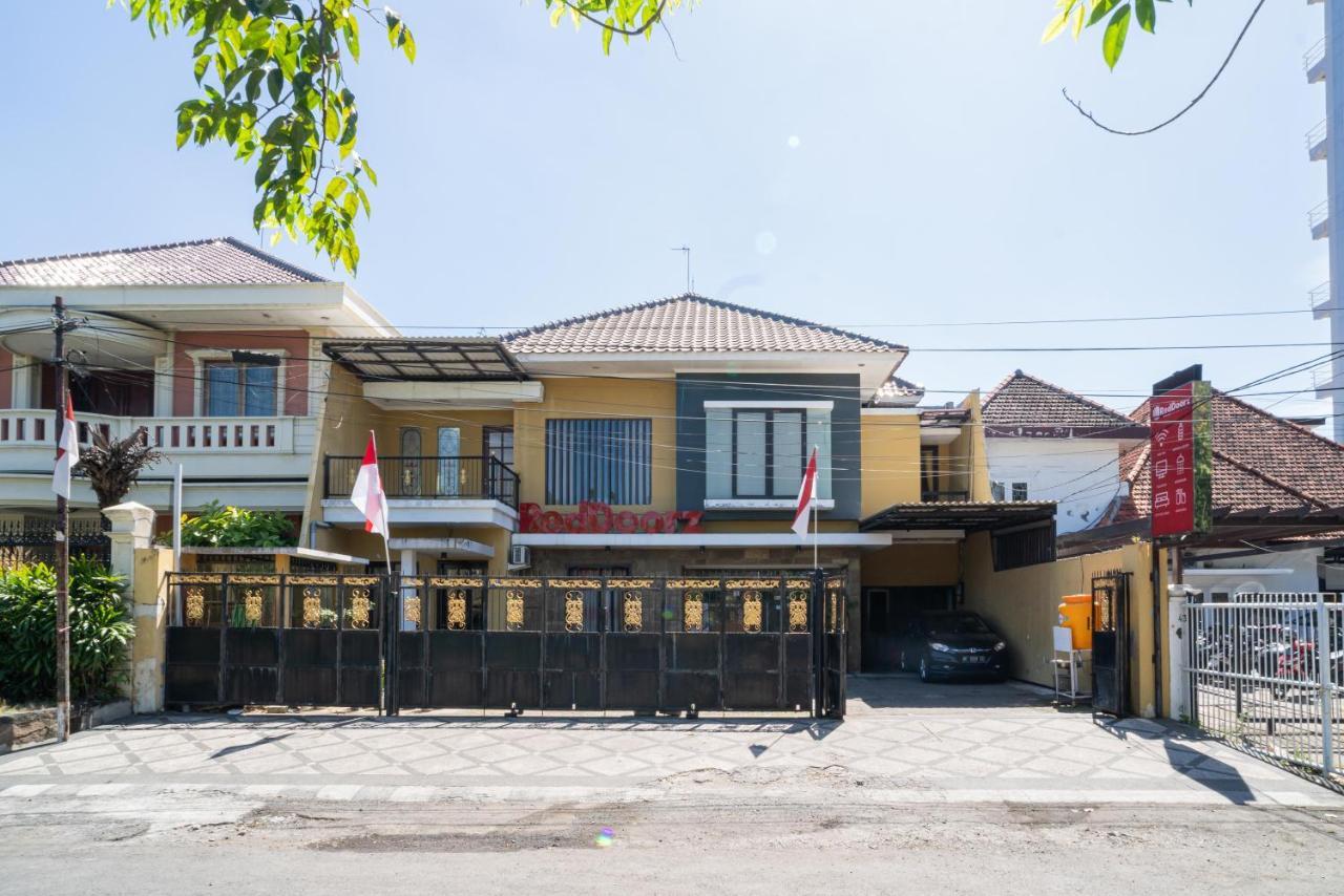 Reddoorz Syariah Near Marvel City Mall 2 Surabaya Exteriör bild